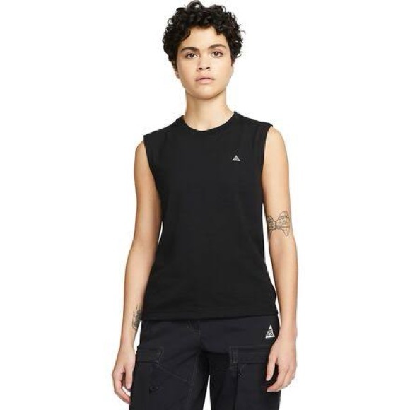 NIKE • ACG Dri Fit Sleeveless Tank - Picture 2 of 7